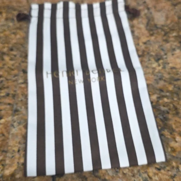Henri Bendel Striped Box and Dust Bag - Picture 2 of 7